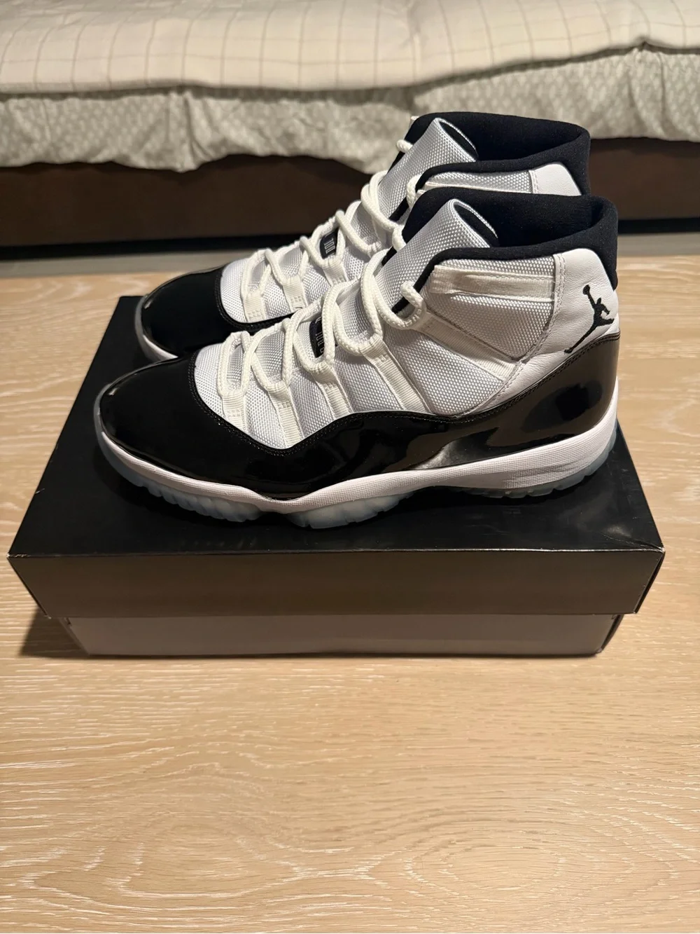 Air Jordan 11 Retro High Concord Men's High-Top Sneakers - White/Black with box